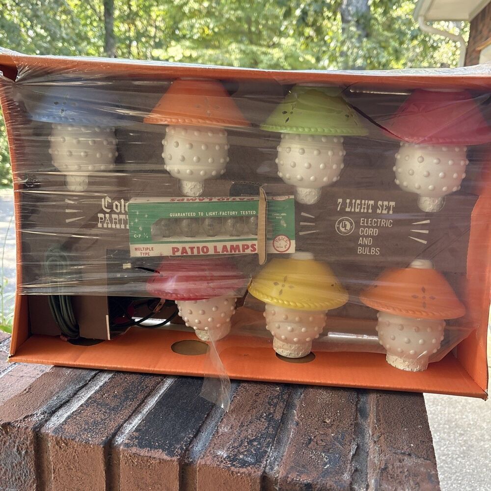 Vintage Tiki blow Mold Patio Lanterns 7 light set Deck Tiki Bar Pool Colorful